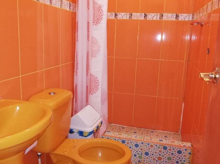 Hotel Hospedaje Cueva Beach