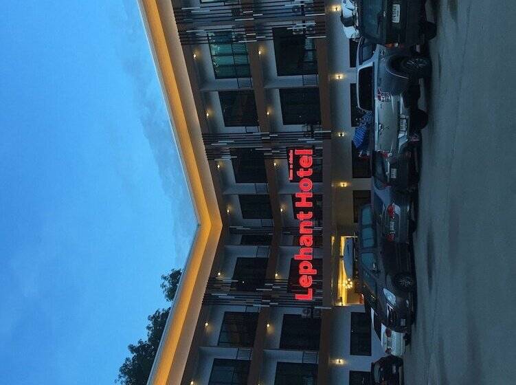 호텔 The Lephant