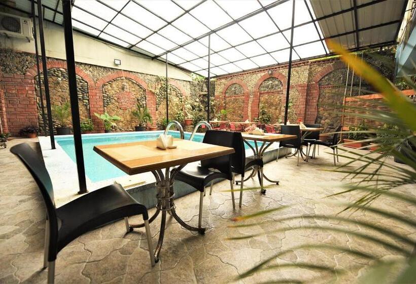 Kazbegi Hotel Batumi