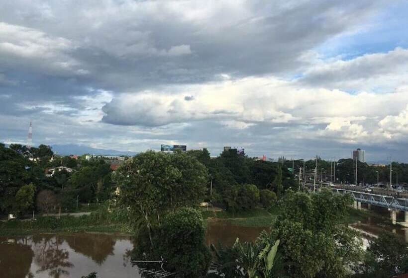 מוטל Room Riverside