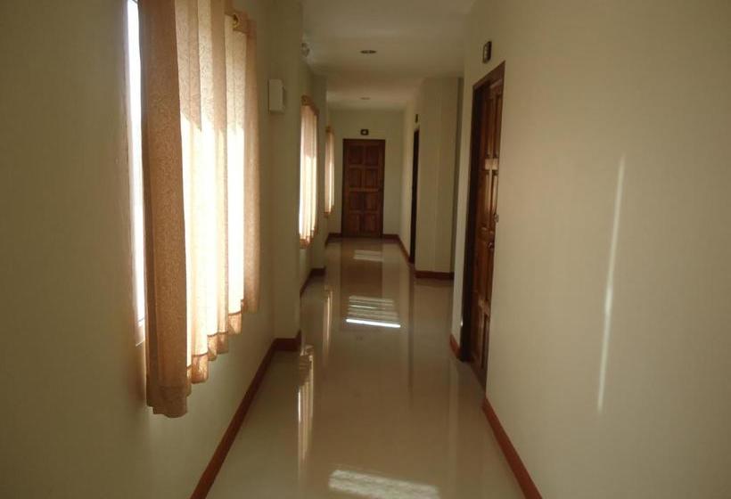 مُتل Sorn Waree Home Place