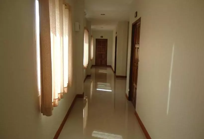 مُتل Sorn Waree Home Place