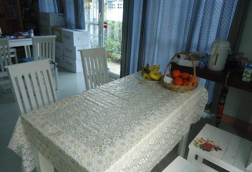 مُتل Sorn Waree Home Place