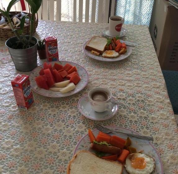 مُتل Sorn Waree Home Place