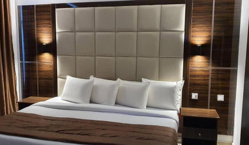 Presken Hotel At International Airport Road