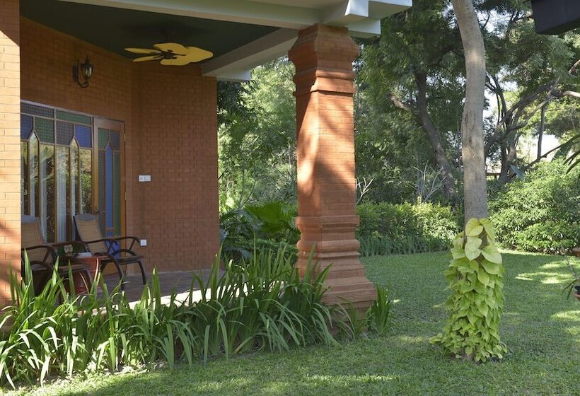 استراحتگاه Ananta Bagan