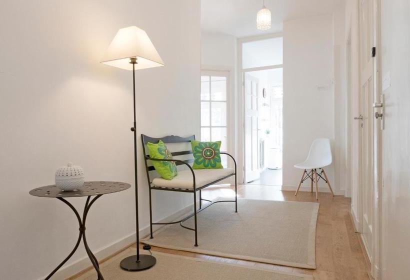 Authentic Amsterdam Bed And Breakfast Rai