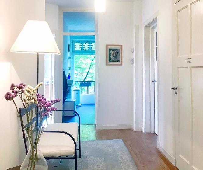 Authentic Amsterdam Bed And Breakfast Rai