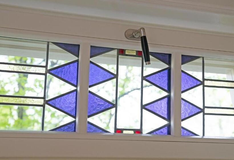 Authentic Amsterdam Bed And Breakfast Rai