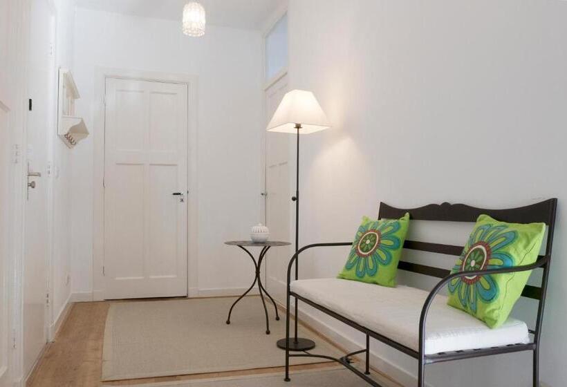 Authentic Amsterdam Bed And Breakfast Rai