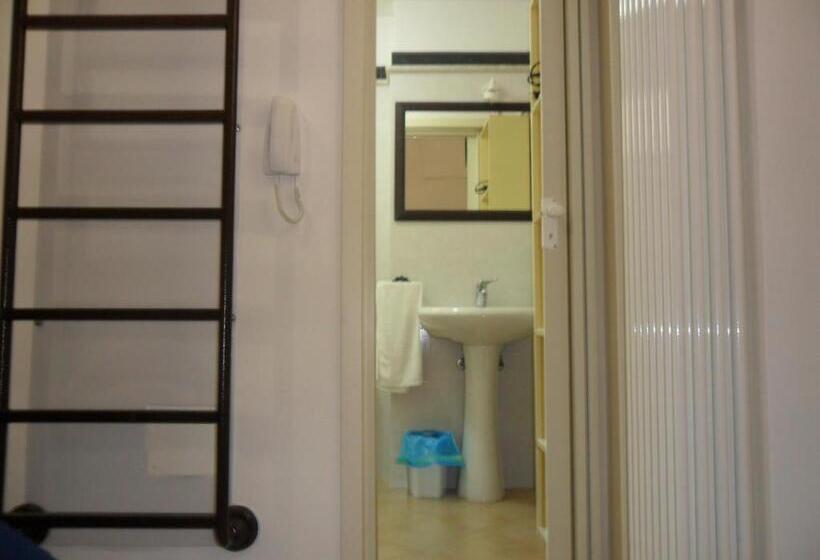 مبيت وإفطار La Stanza Alternativa