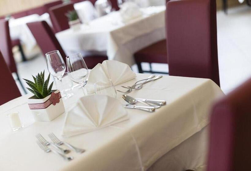 مسافرخانه Pension Hasslhof