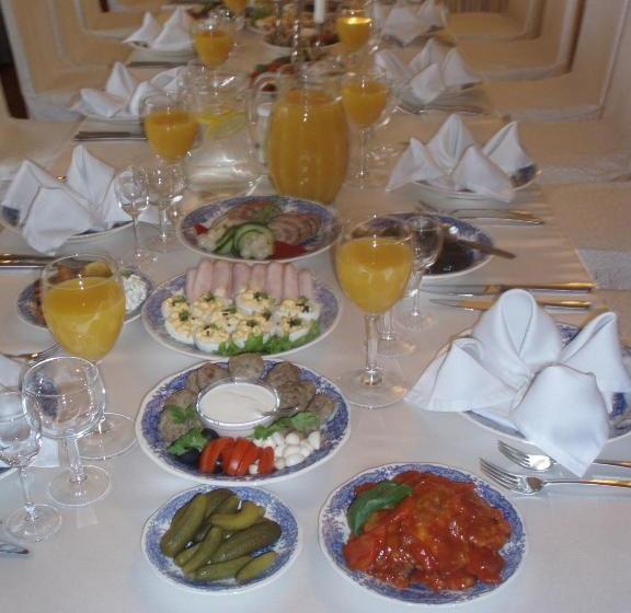 هتل Cantervilla Castle