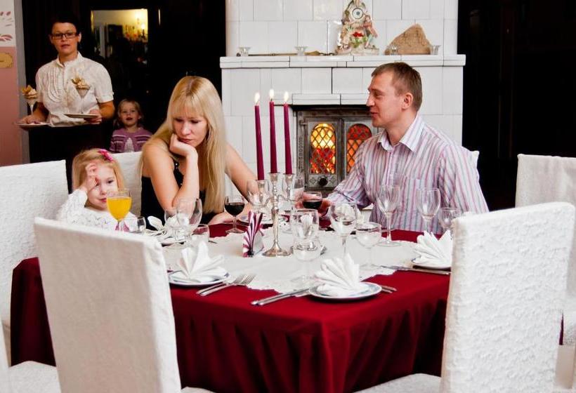 هتل Cantervilla Castle