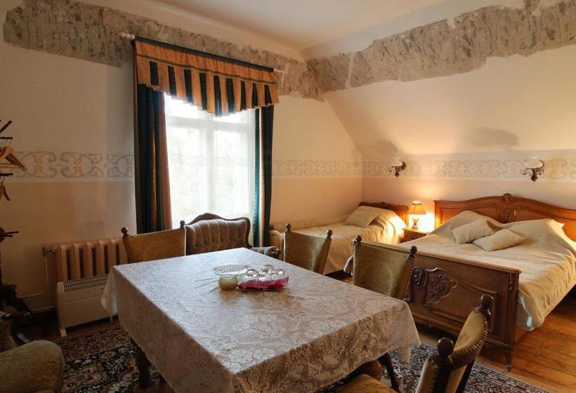 هتل Cantervilla Castle