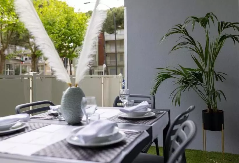 هتل Elegance Suite Apartments