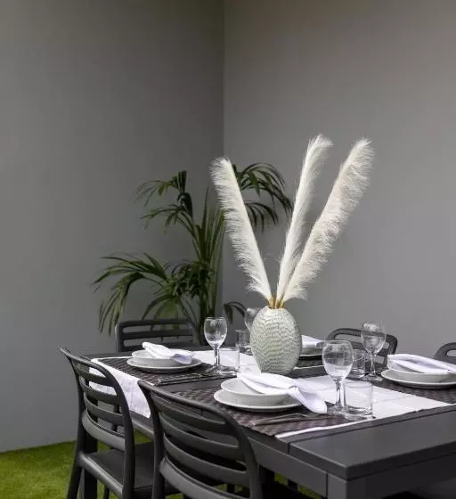 هتل Elegance Suite Apartments