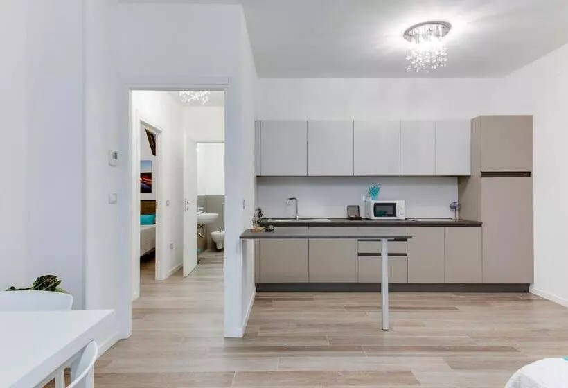 هتل Elegance Suite Apartments