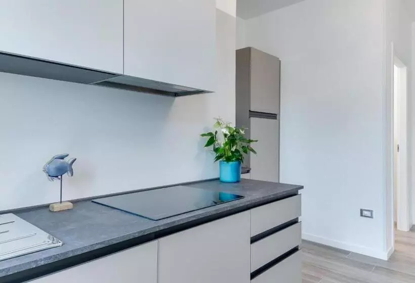هتل Elegance Suite Apartments