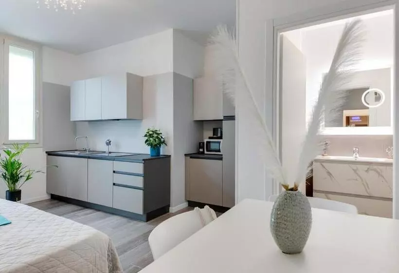 هتل Elegance Suite Apartments