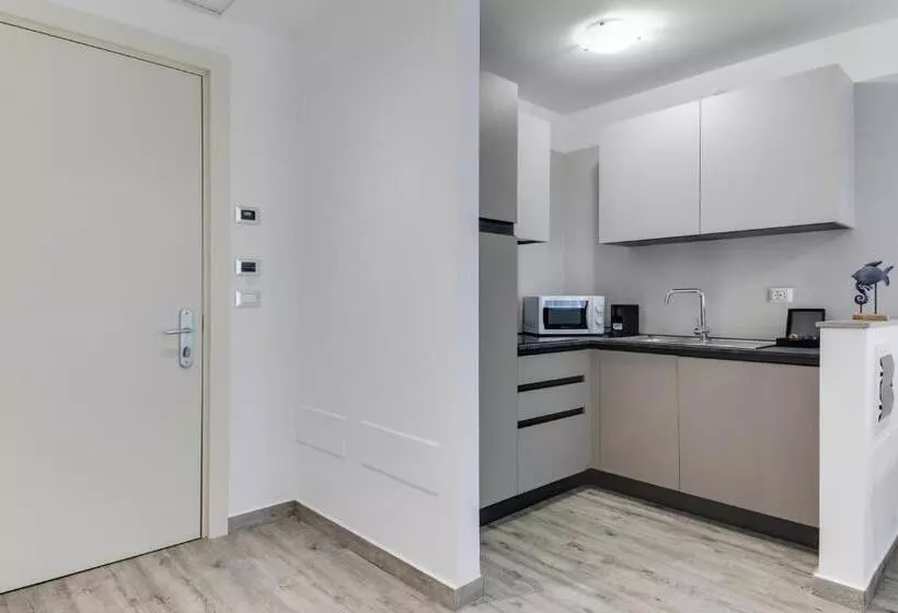 هتل Elegance Suite Apartments