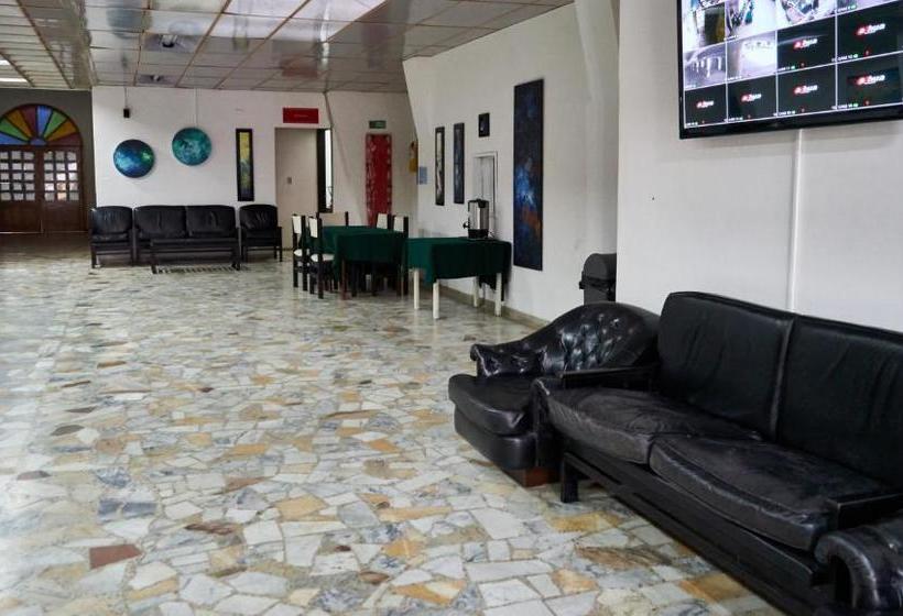 בית מלון כפרי Suarel Center