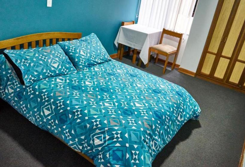 בית מלון כפרי Suarel Center