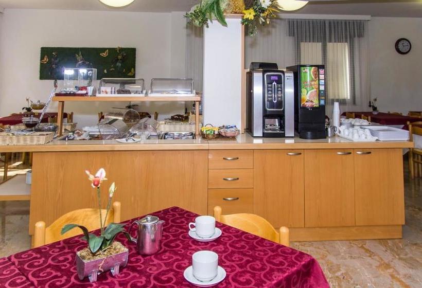 בית מלון כפרי Trianon