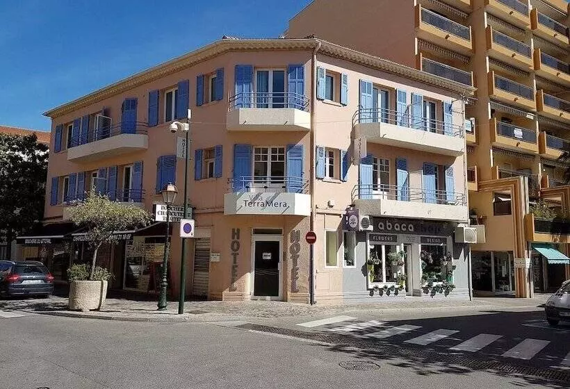 ホテル Villa Terra Mera