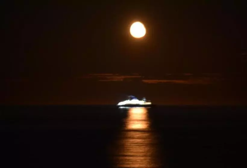 Motelli Les Cabines Sur Mer