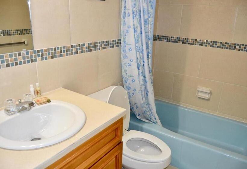 استراحتگاه Waterway Condos