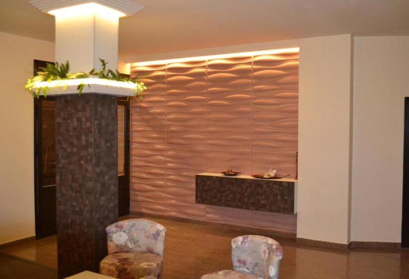 Tryavna Lake Hotel & Spa