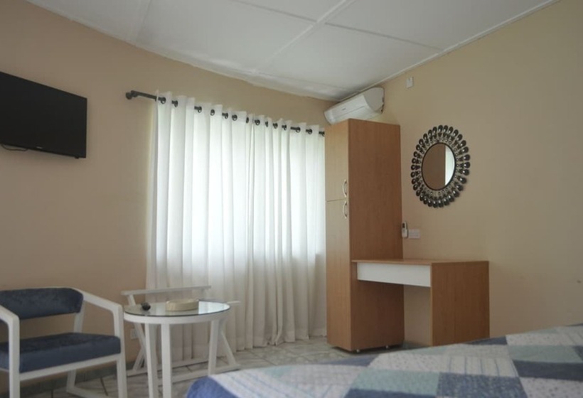 هتل Sindola Safari Lodge