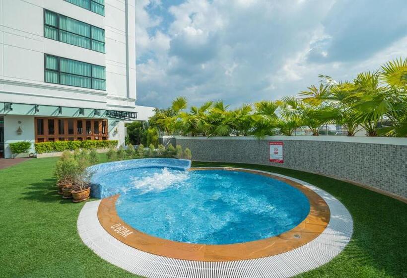 هتل The Empress Premier Chiang Mai Sha Extra Plus