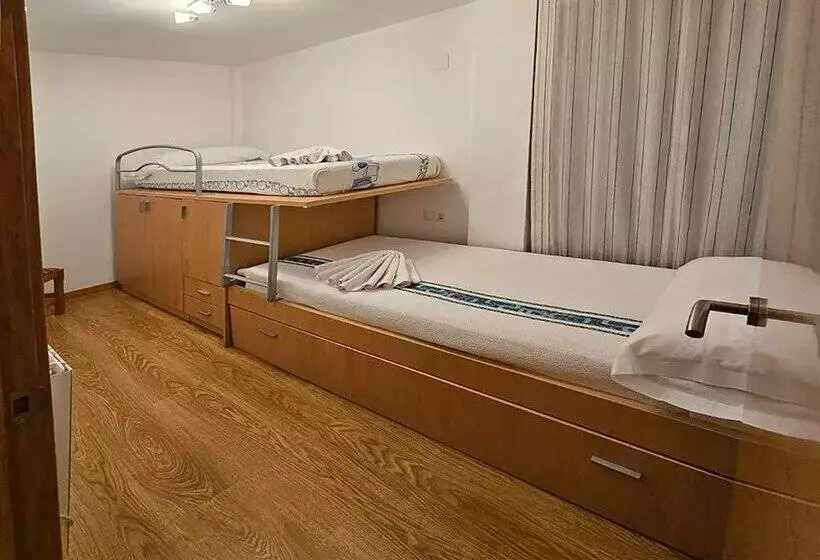Apartamentos Canfranc Pueblo 3000