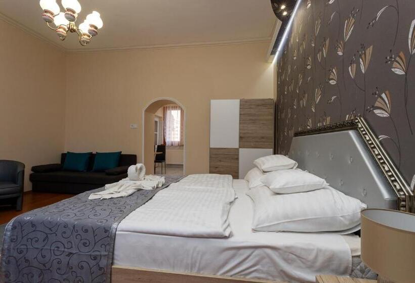 مبيت وإفطار Illés