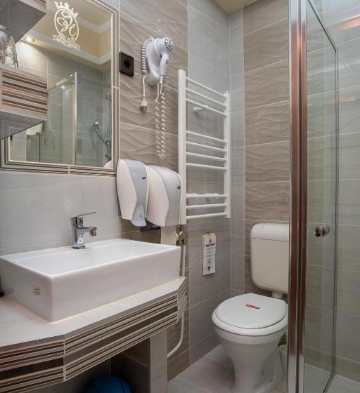 مبيت وإفطار Illés