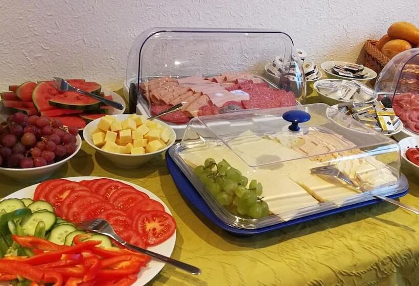 Отель B8 Voerde