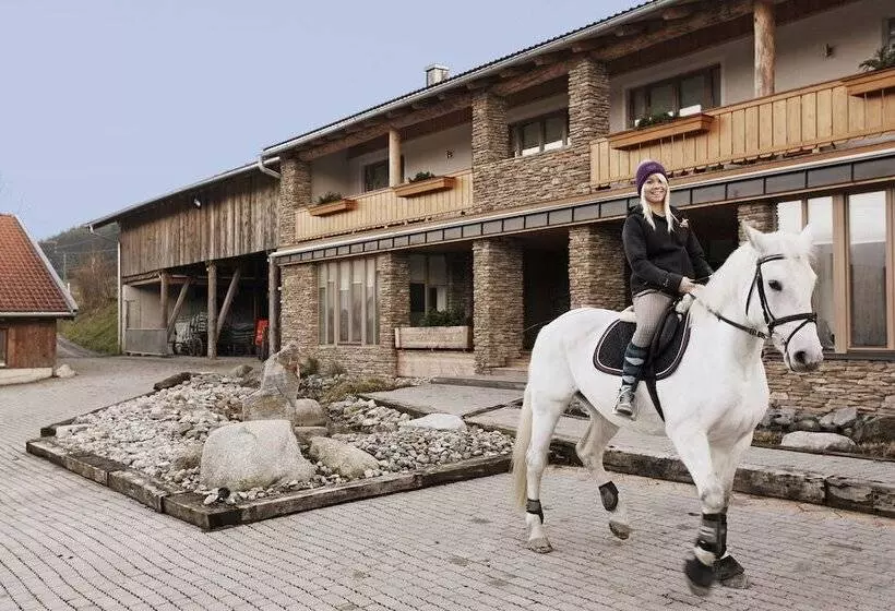 هتل Landgut Edelweiss