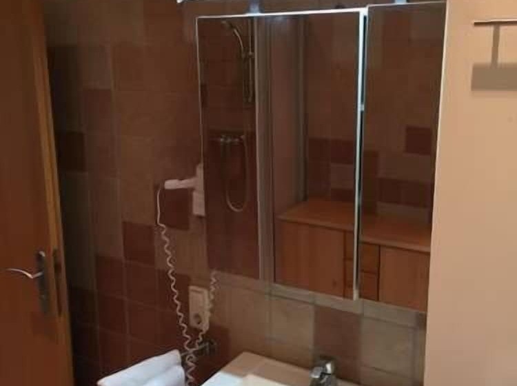 هتل Landgut Edelweiss