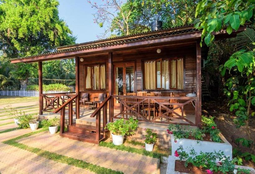 Saffronstays Little Paradise, Murud