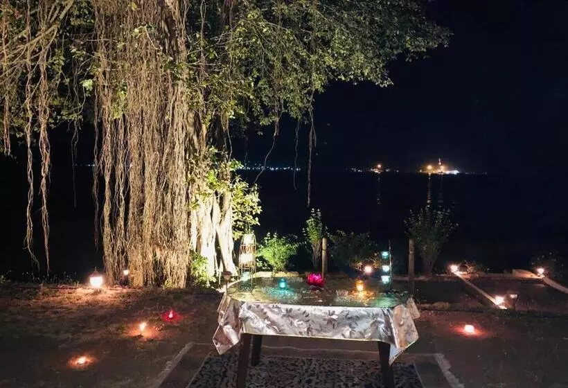 Saffronstays Little Paradise, Murud