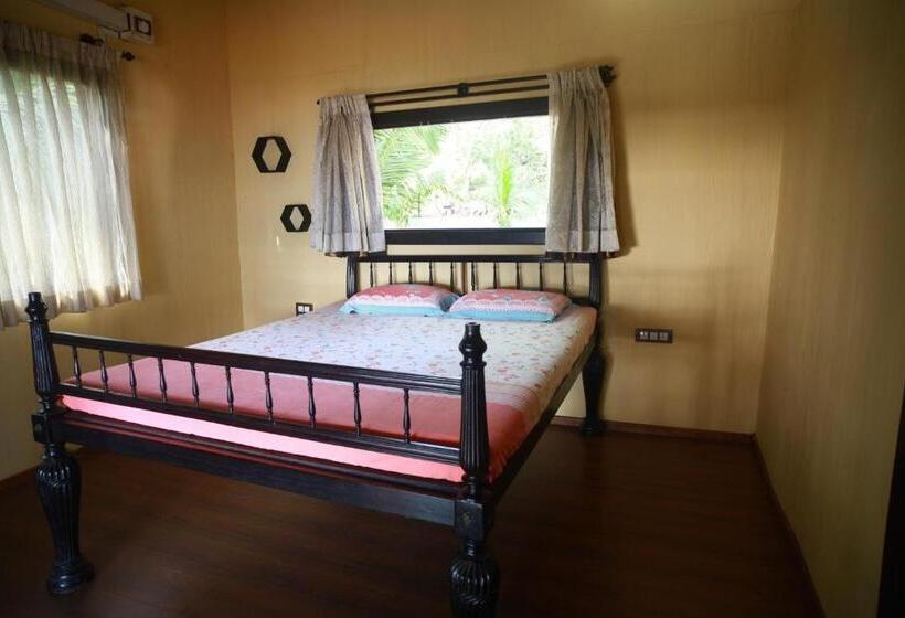 Saffronstays Little Paradise, Murud