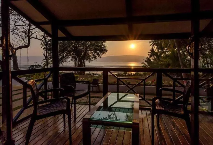 Saffronstays Little Paradise, Murud
