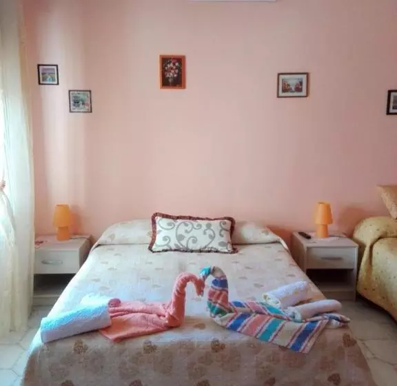 Aamiaismajoitus (B&B) Casa Holiday Sea Etna Di Enza