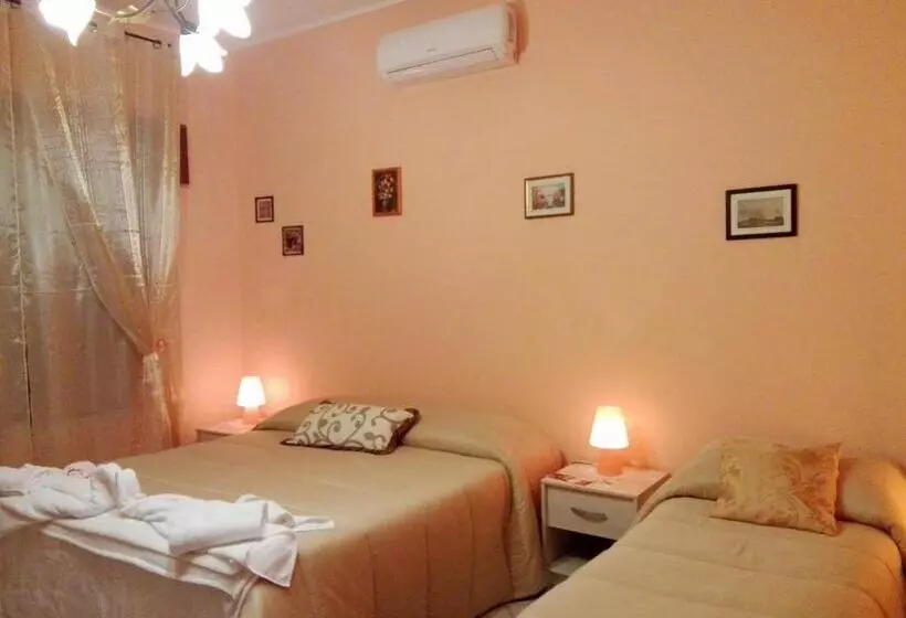 Aamiaismajoitus (B&B) Casa Holiday Sea Etna Di Enza