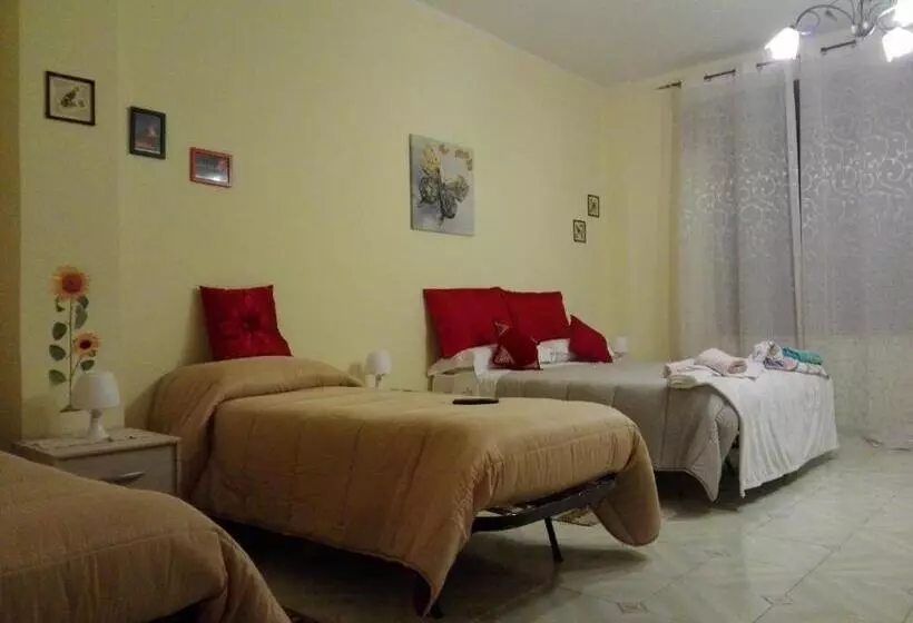 Aamiaismajoitus (B&B) Casa Holiday Sea Etna Di Enza