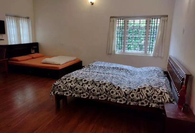 Aamiaismajoitus (B&B) Colonels Inn