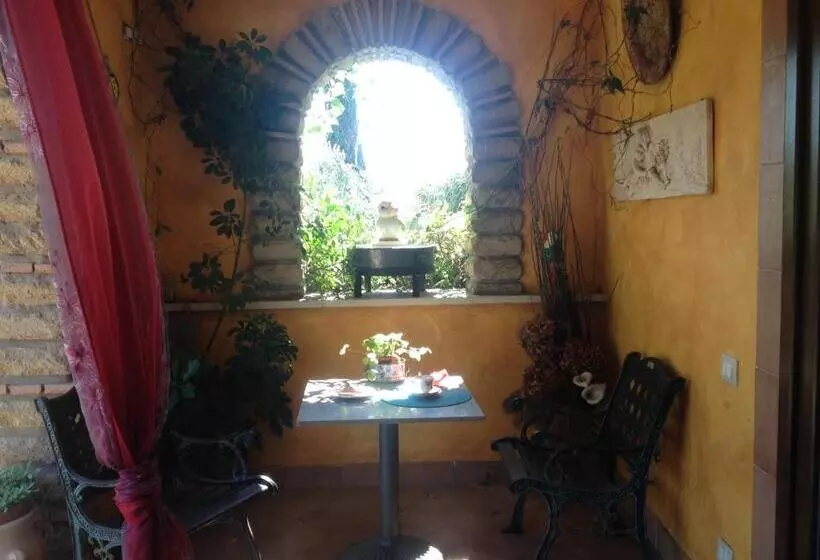 Aamiaismajoitus (B&B) La Culla Dei Castelli Romani
