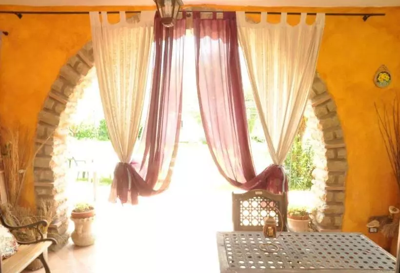 Aamiaismajoitus (B&B) La Culla Dei Castelli Romani